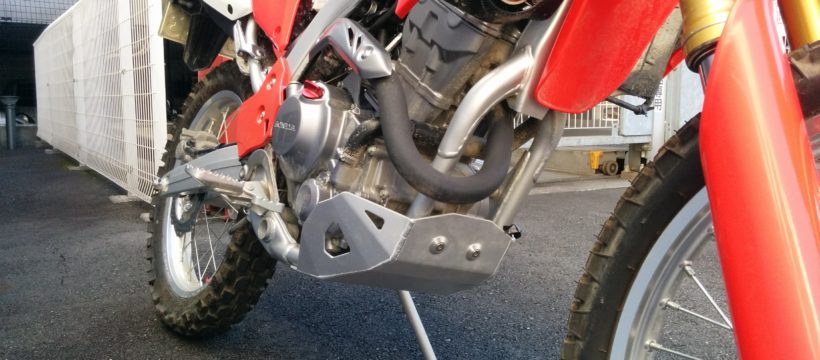 スキッドプレート装着
